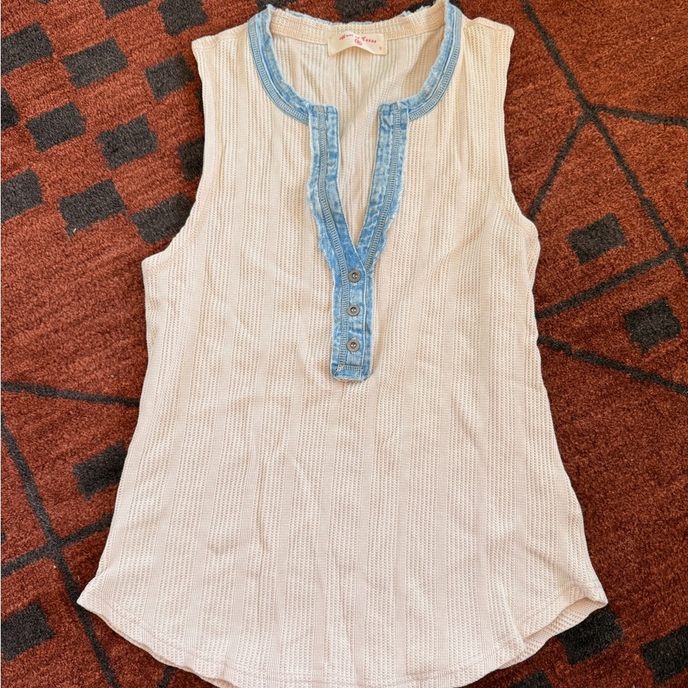 Sleeveless Beige Top with Blue Trim